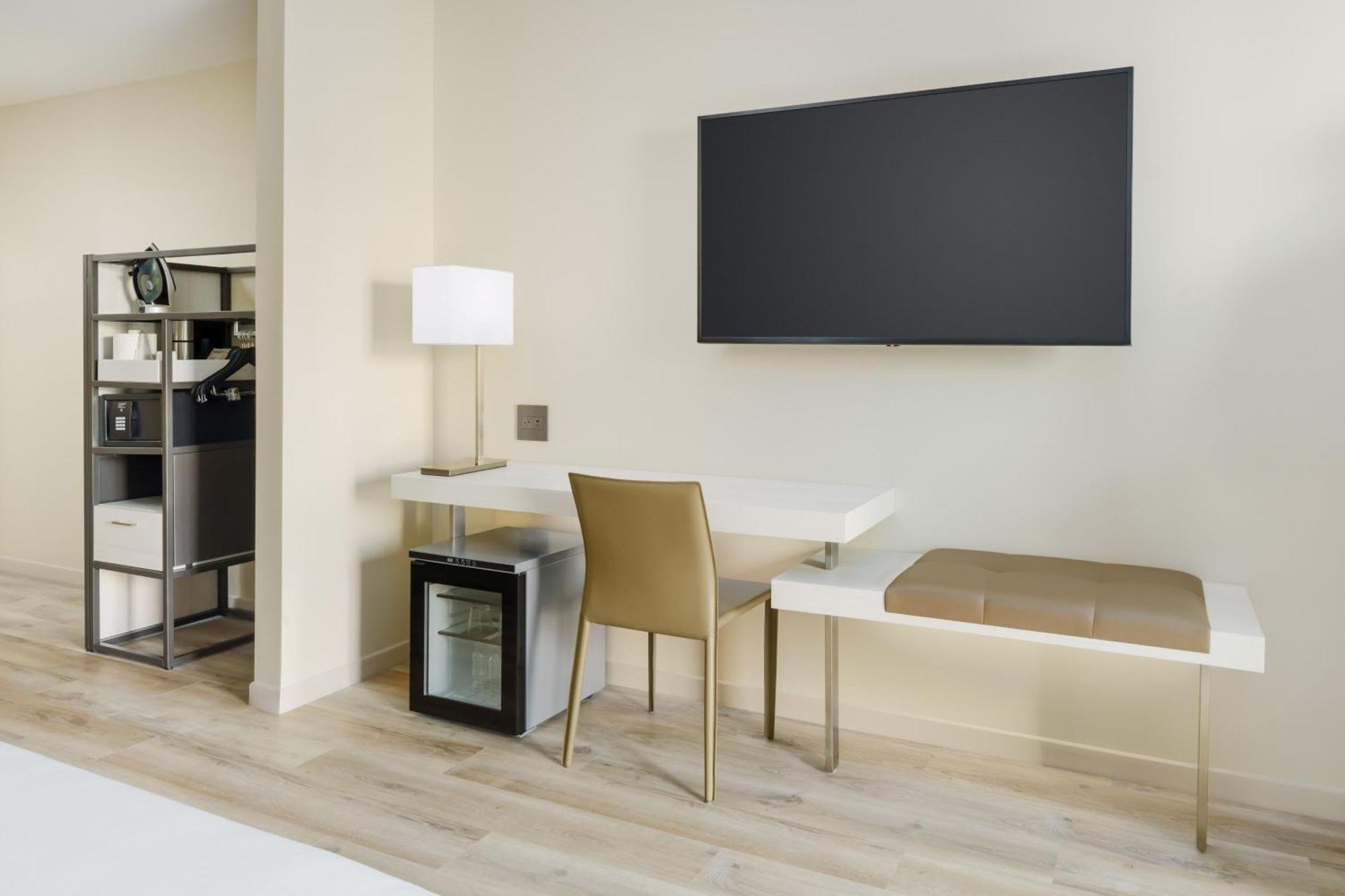 Ac Hotel By Marriott Naples 5Th Avenue ภายนอก รูปภาพ