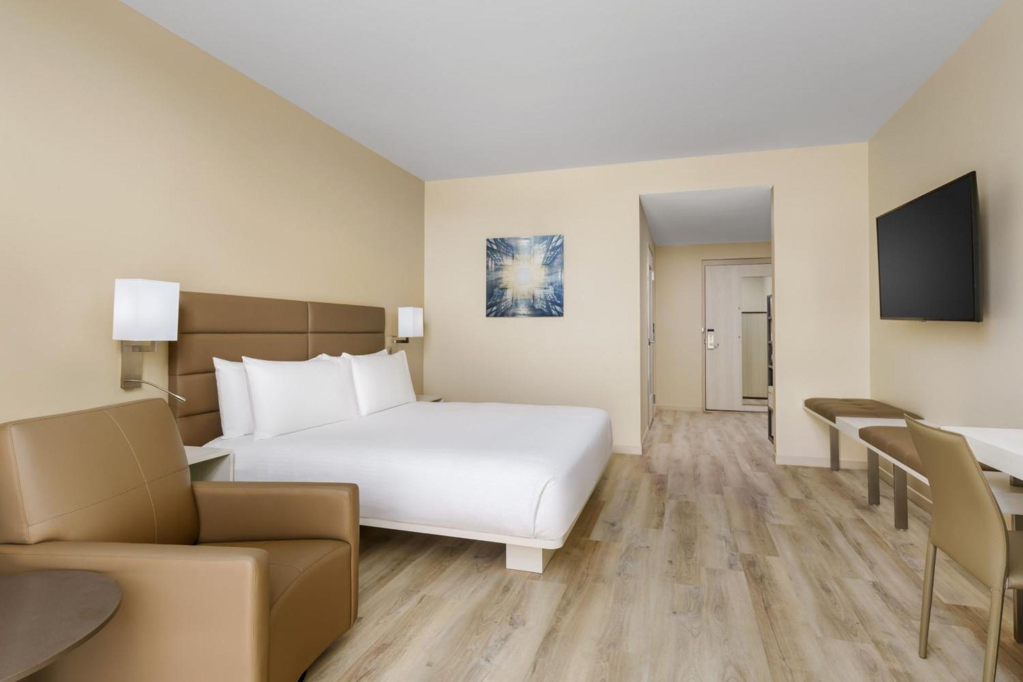 Ac Hotel By Marriott Naples 5Th Avenue ภายนอก รูปภาพ
