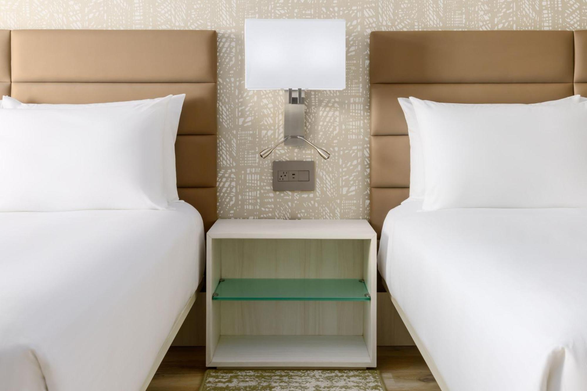 Ac Hotel By Marriott Naples 5Th Avenue ภายนอก รูปภาพ