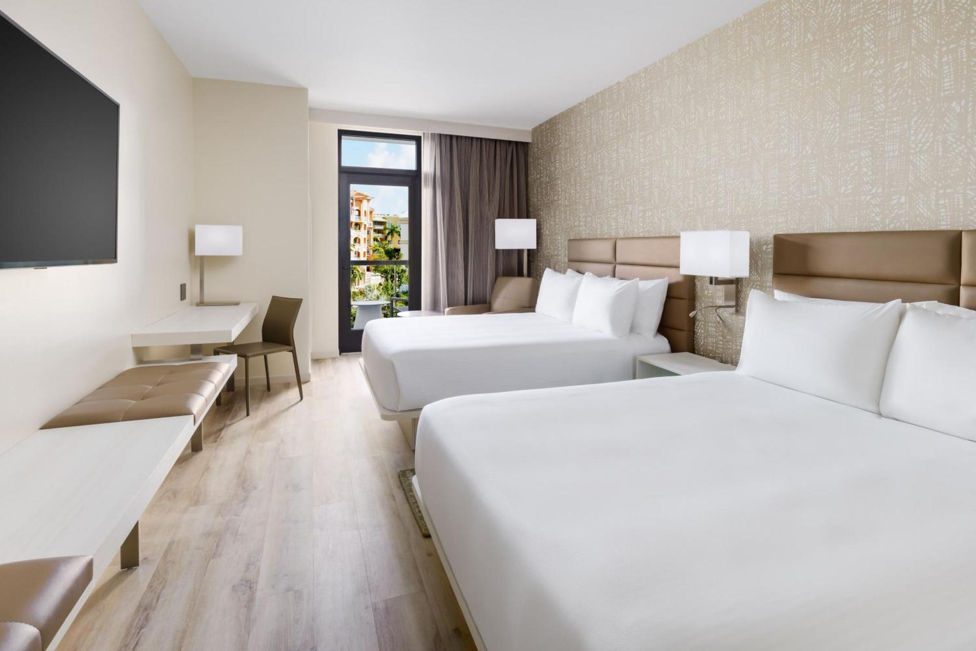 Ac Hotel By Marriott Naples 5Th Avenue ภายนอก รูปภาพ