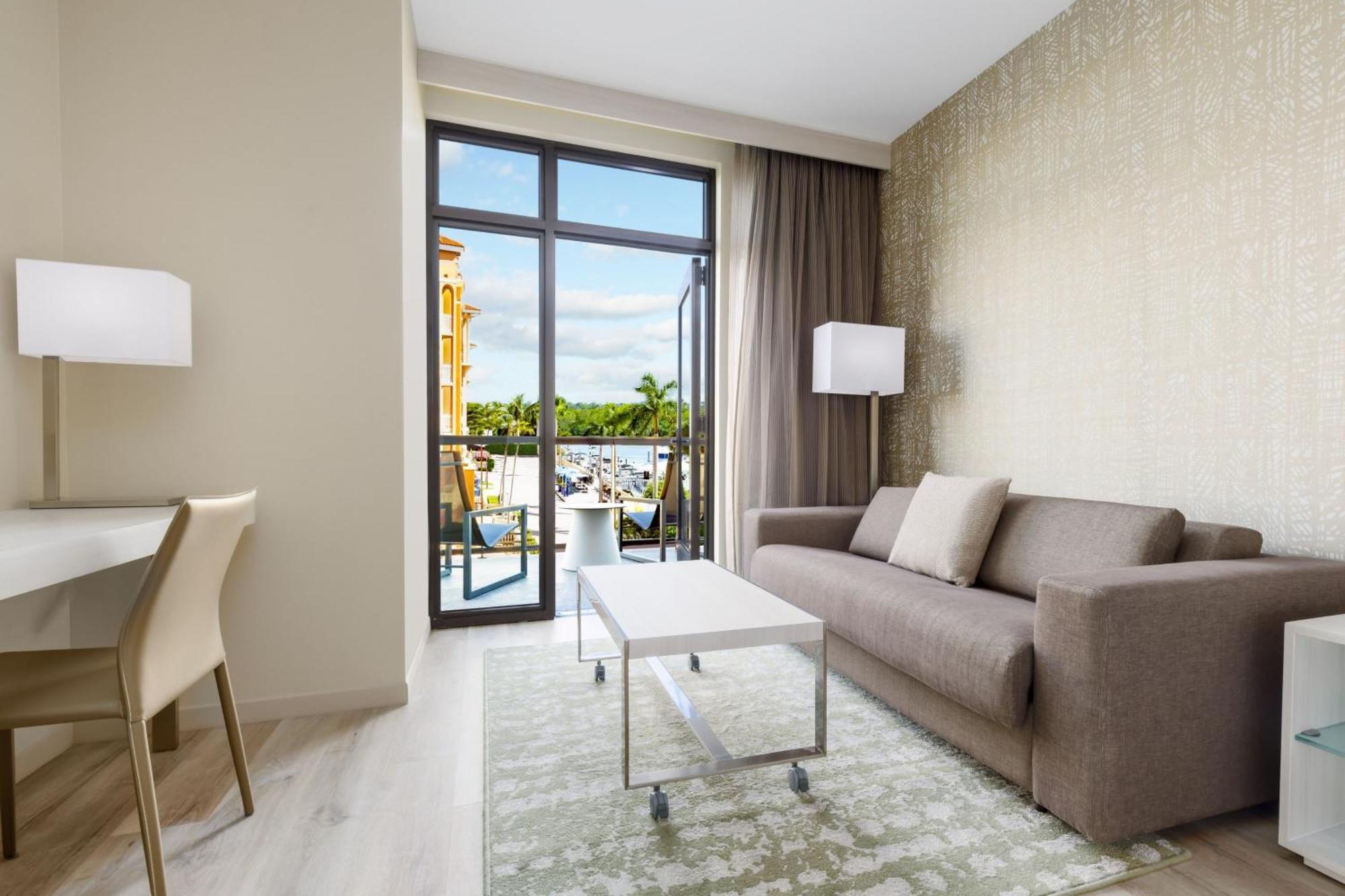 Ac Hotel By Marriott Naples 5Th Avenue ภายนอก รูปภาพ