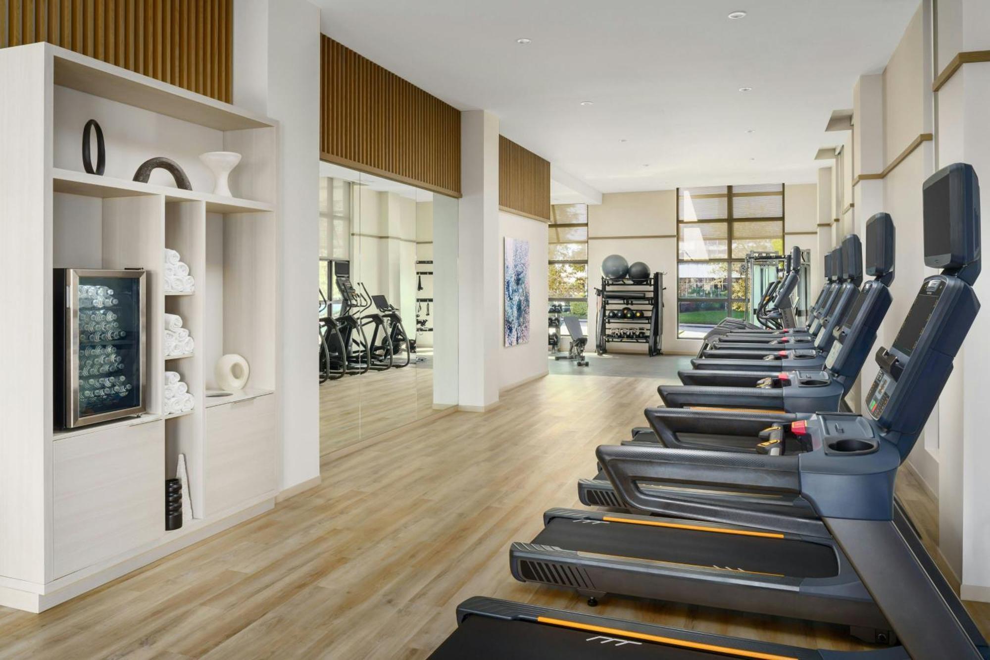 Ac Hotel By Marriott Naples 5Th Avenue ภายนอก รูปภาพ