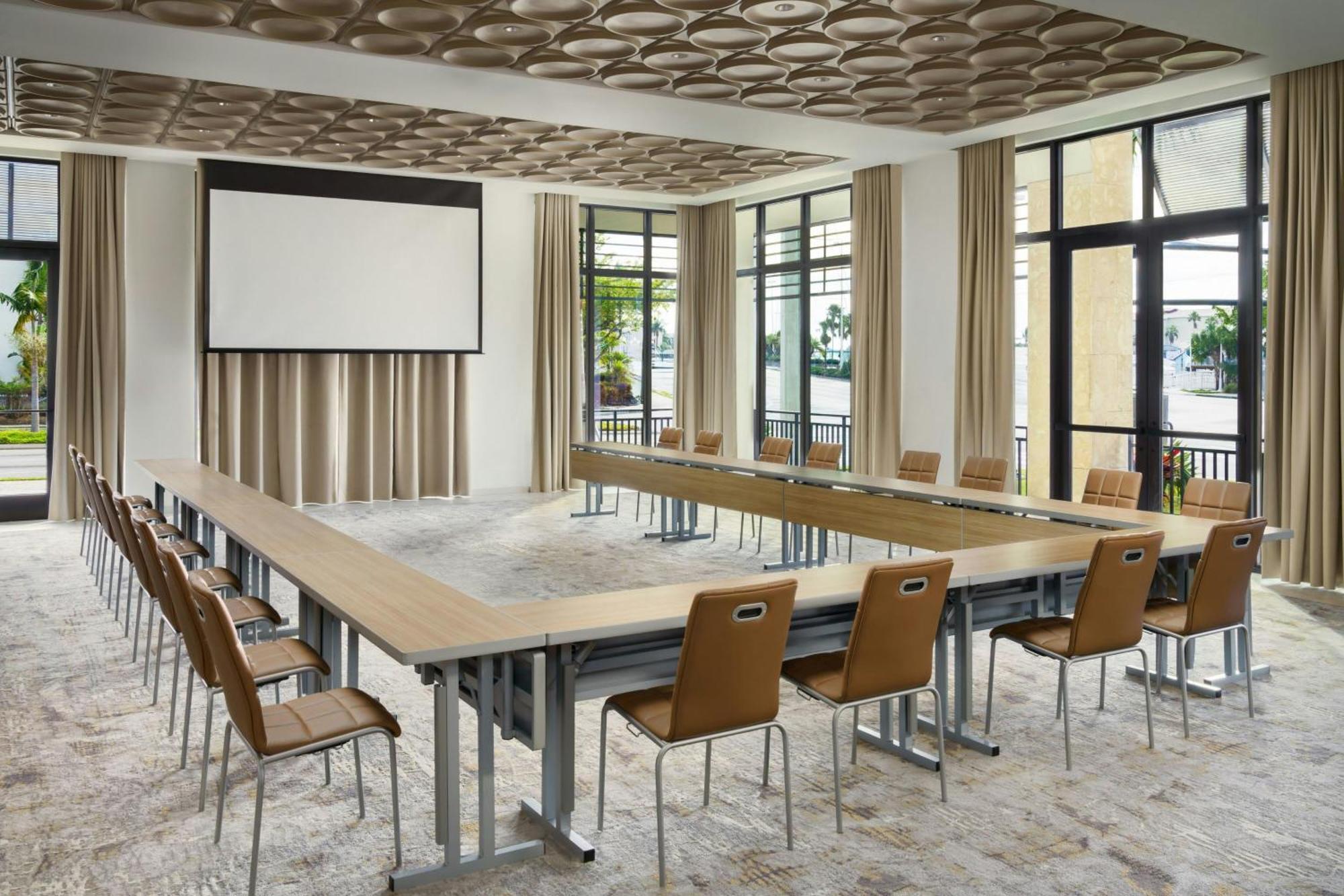 Ac Hotel By Marriott Naples 5Th Avenue ภายนอก รูปภาพ